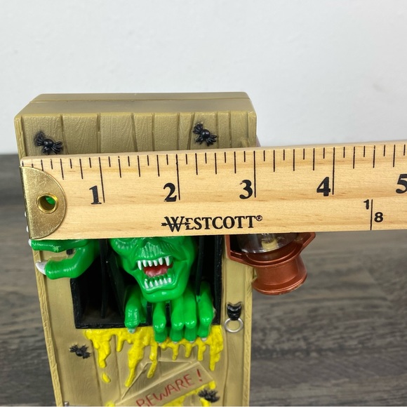 Vintage Toy State Halloween light up with sound door bell toy - Picture 5 of 10